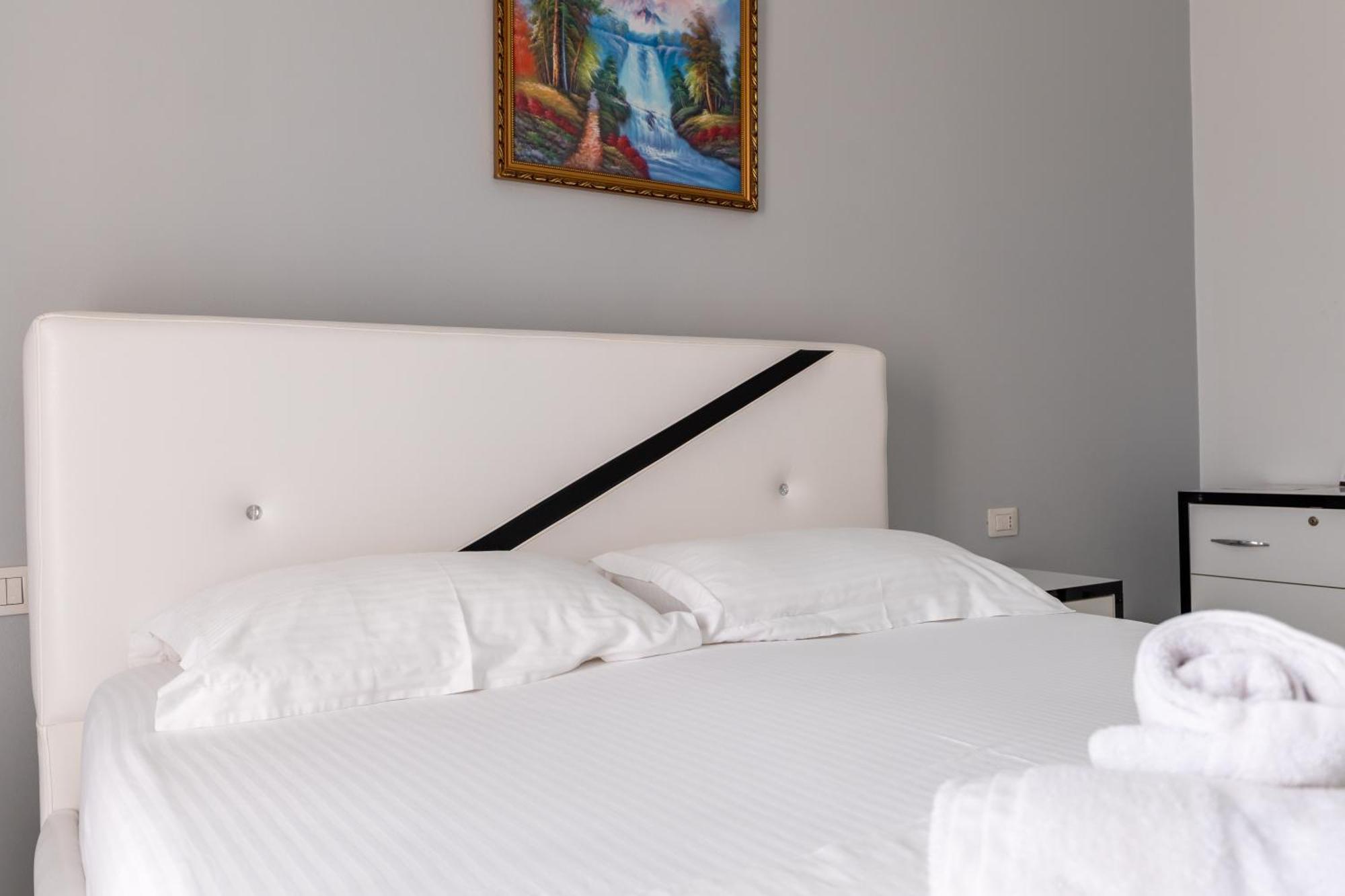 Hotel Artur2 Ksamil Luaran gambar
