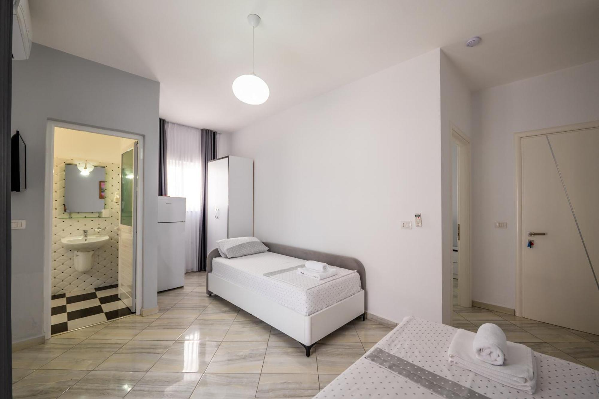 Hotel Artur2 Ksamil Luaran gambar