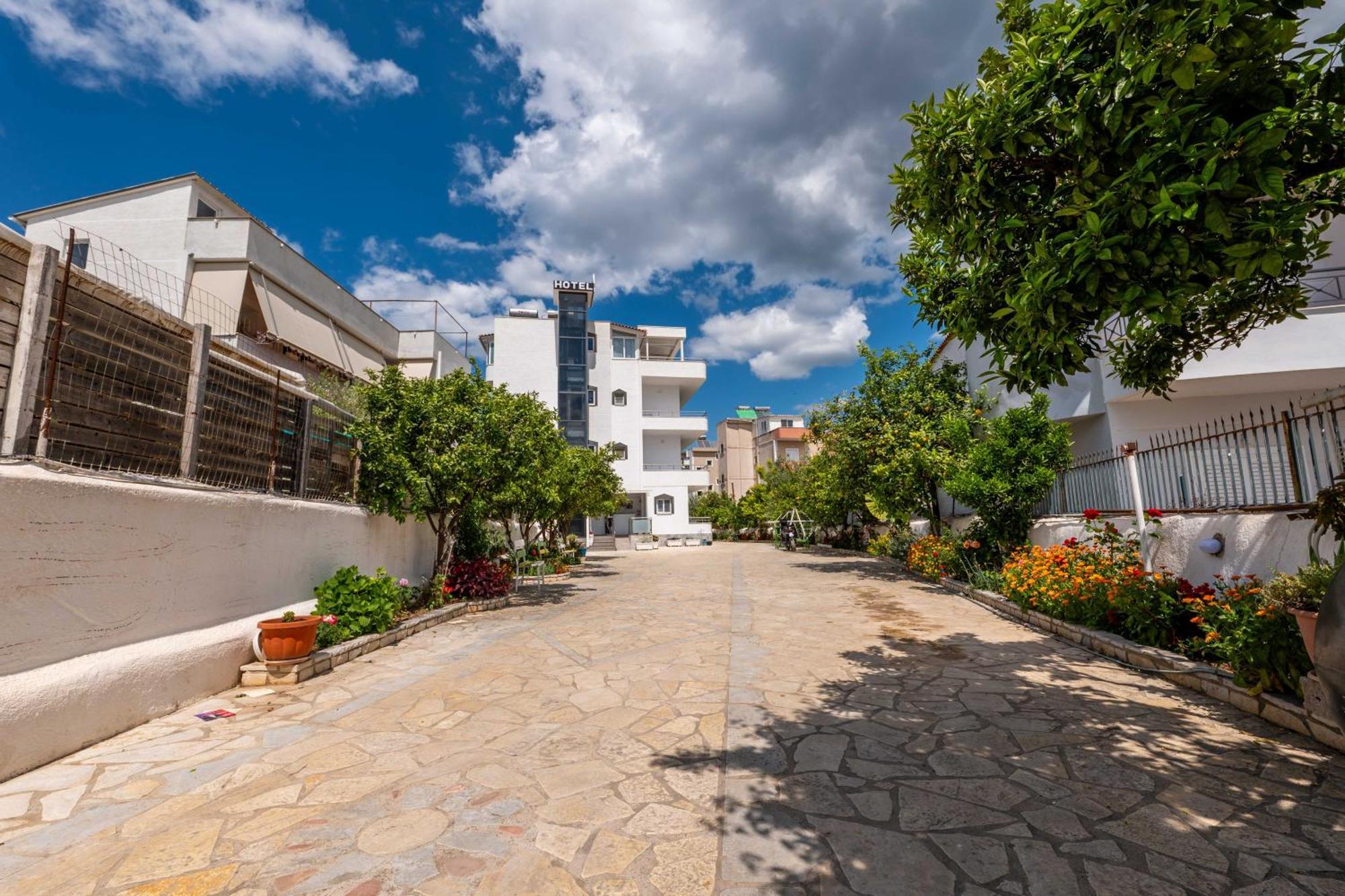 Hotel Artur2 Ksamil Luaran gambar