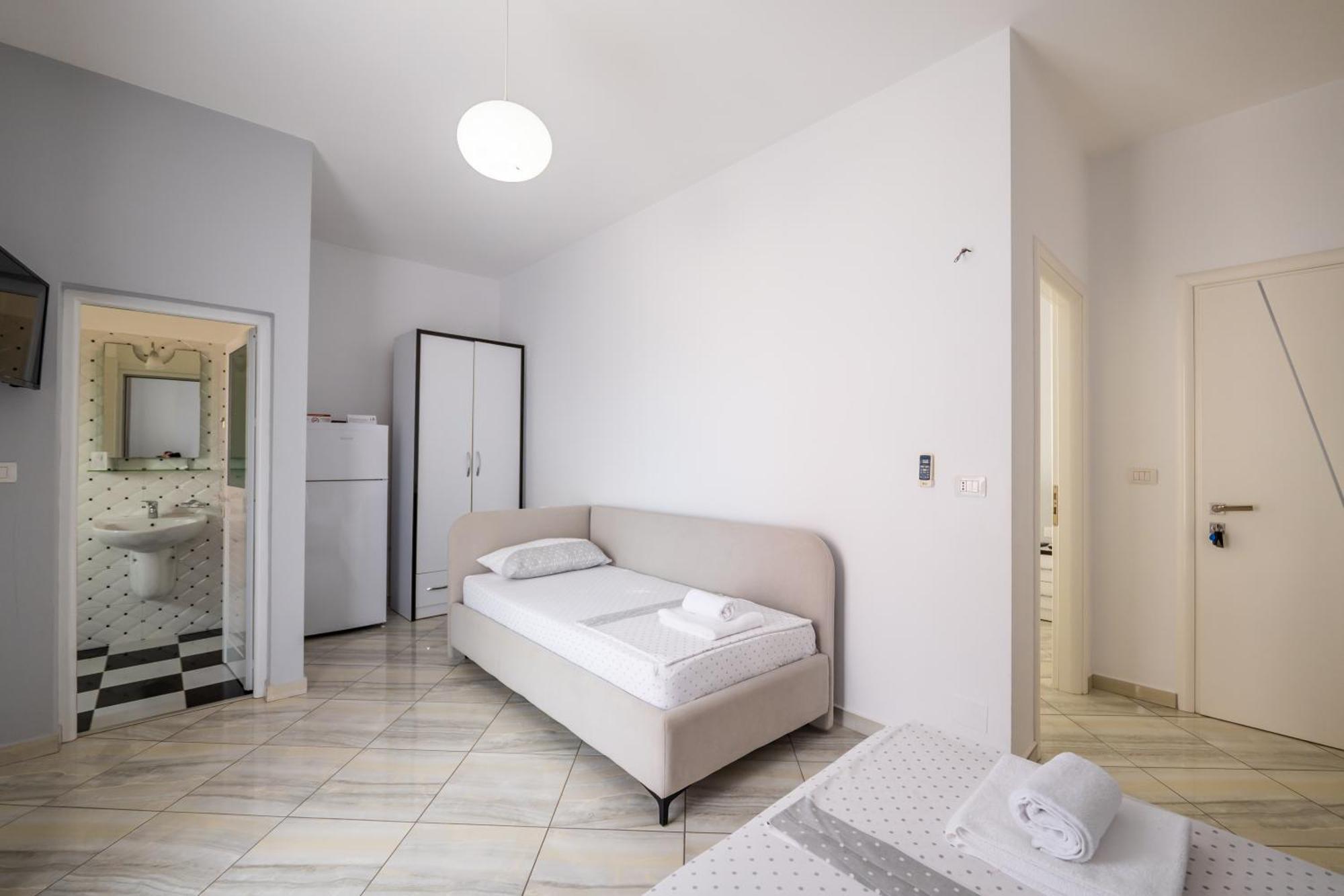 Hotel Artur2 Ksamil Luaran gambar