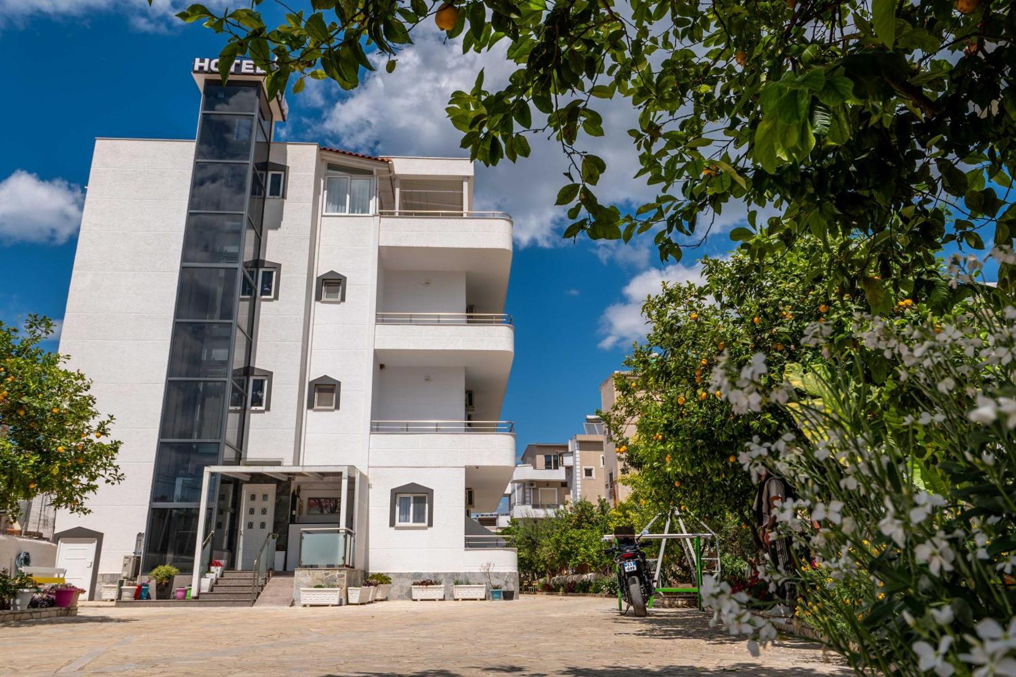 Hotel Artur2 Ksamil Luaran gambar